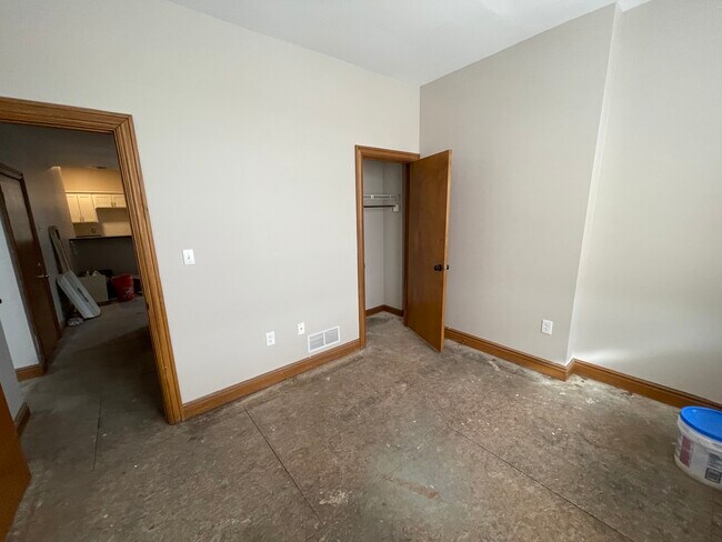 Building Photo - 1332 Juniata St