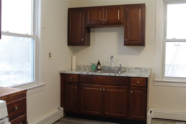 Building Photo - 64 Old Dock Rd