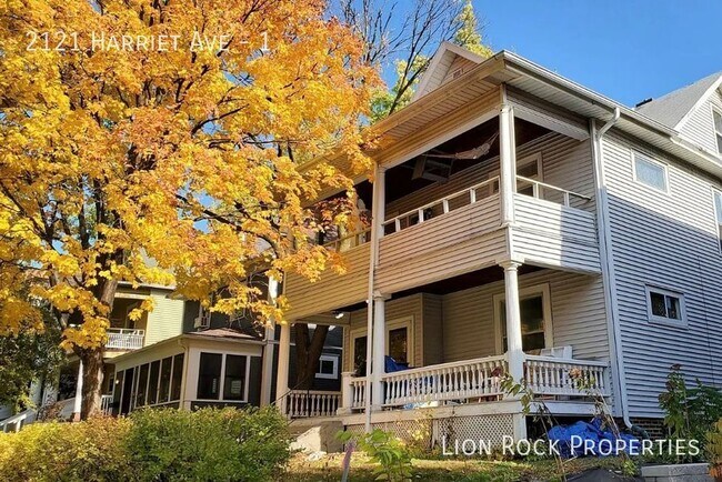 Building Photo - 2121 Harriet Ave