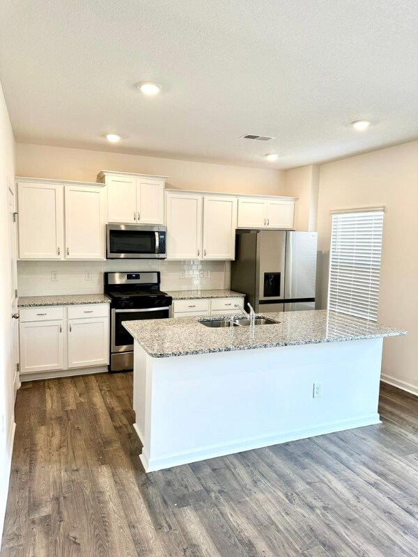Foto del edificio - 2752 Minuteman Ln