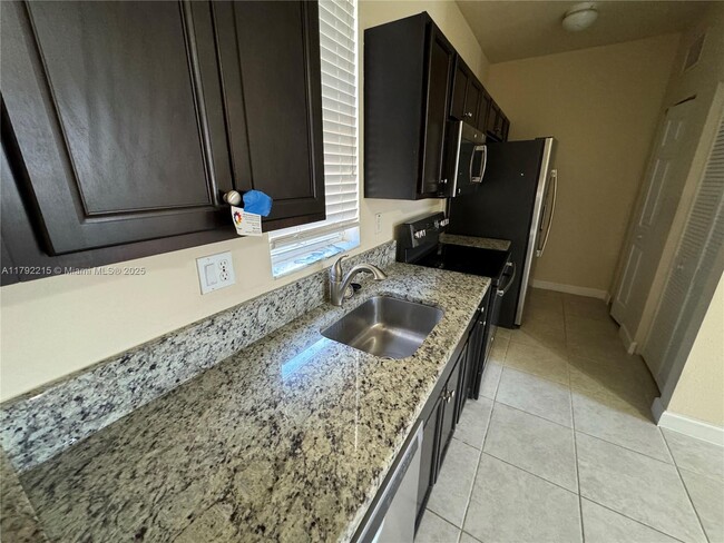 Foto del edificio - 17087 SW 96th St