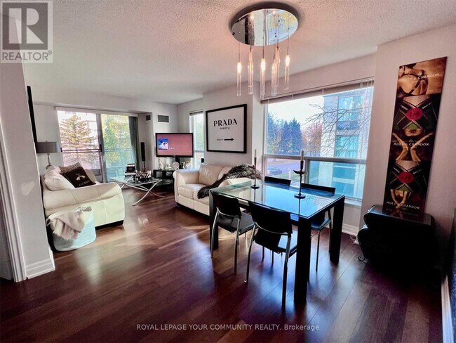 Photo du bâtiment - 203-221 HILLCREST Ave