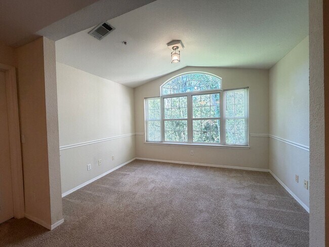 Foto del edificio - Top-Floor Condo in Grand Reserve at Windor Parke