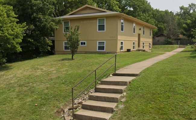 Foto del edificio - 850 Highland Dr