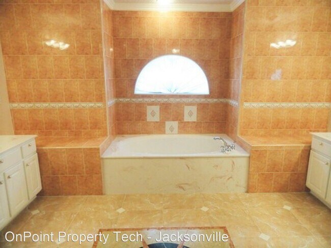 Foto del edificio - 5 br, 4 bath House - 11044 Hood Road South