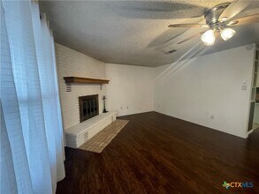 Building Photo - 1346 Carnation Ln