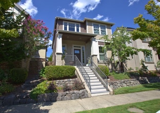 Building Photo - 13531 SW King Lear Way