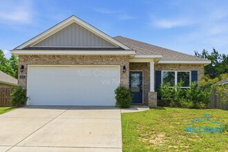 Building Photo - 5723 Overland Dr