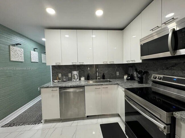 Foto del edificio - 422 NW 8th St