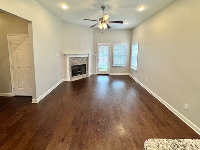 Photo - GlenLaurelWay7545 Apartment