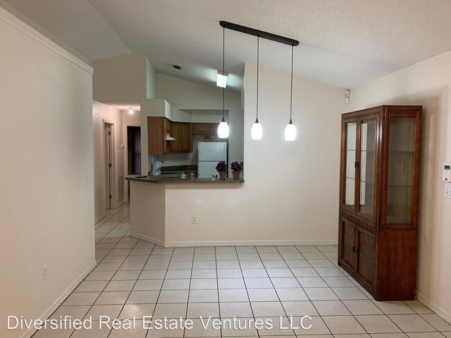 Building Photo - 3 br, 2 bath House - 870 Forrest Drive