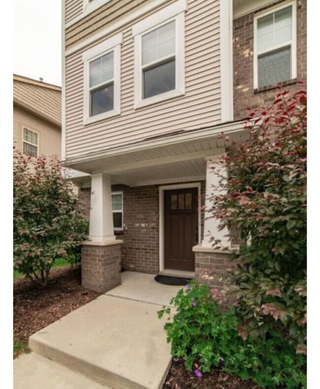 3733 W Madison Ave, Orion, MI 48359 Condo for Rent in Orion, MI