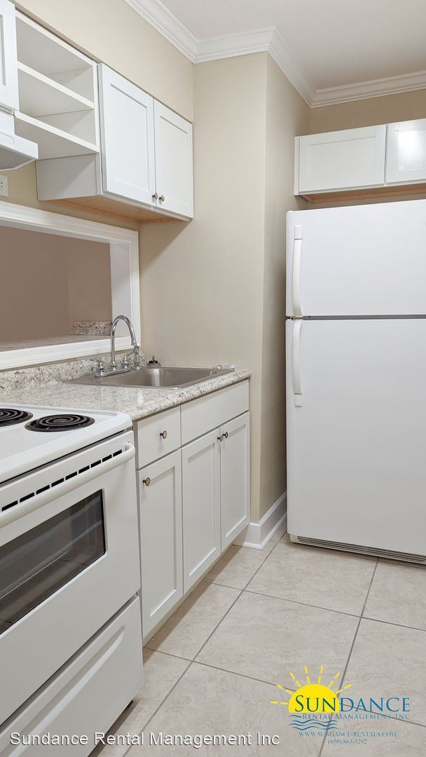 Building Photo - 2 br, 2 bath House - 399 Marshall Court 2
