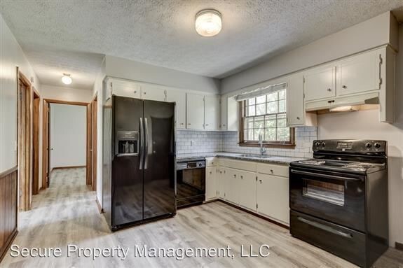 Foto del edificio - 121 Raindrop Ln