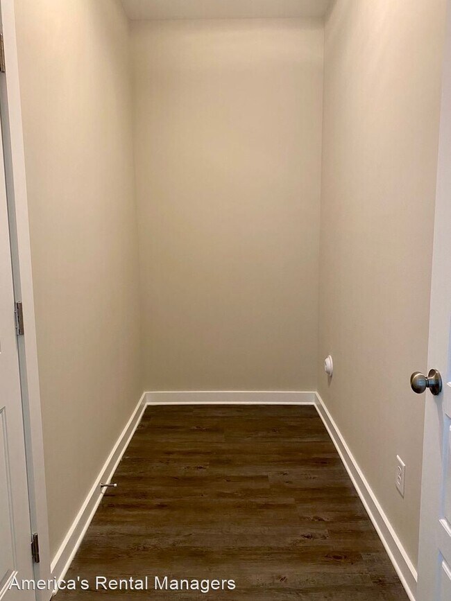 Foto del edificio - 3 br, 2.5 bath House - 236 Creek Run Way