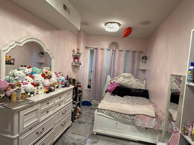 Foto del edificio - 6712 N Clark St