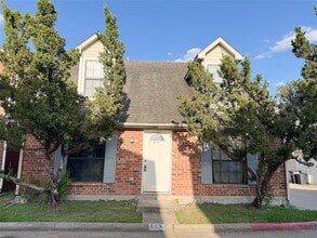 Building Photo - 8631 Mapletwist St