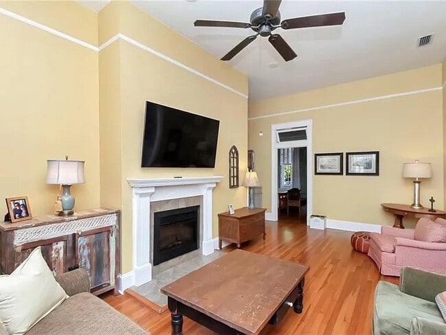 Building Photo - 1203 New St Francis St