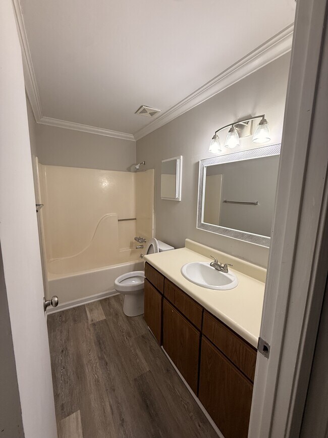 Foto del edificio - 1522 Parkway Ct