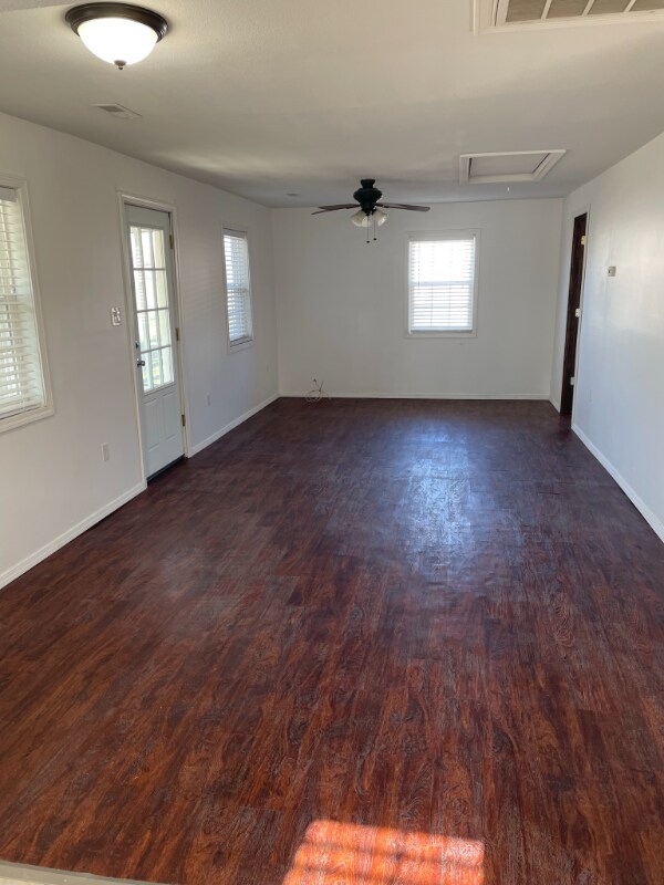 Building Photo - 806 Ruskin Ave