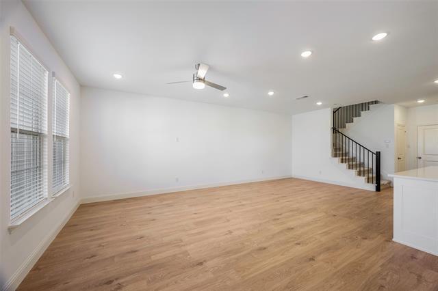 Foto del edificio - 9455 Speaker Dr