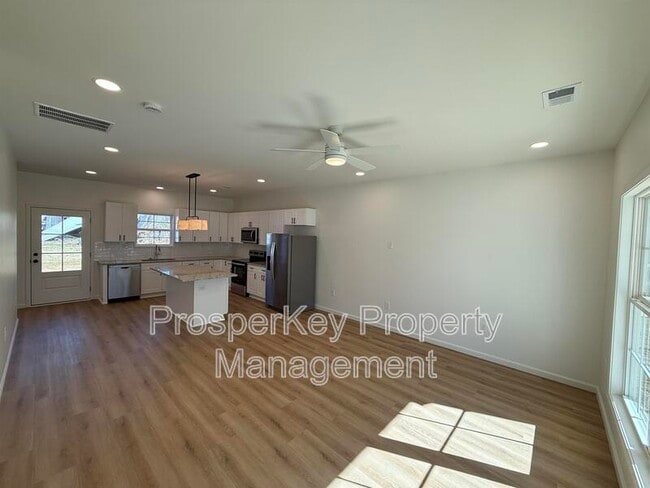 Foto del edificio - 405 E Chappell St