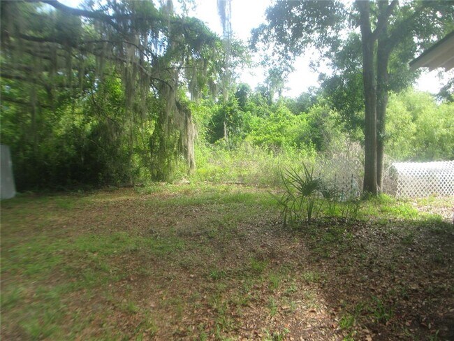 Foto del edificio - 4847 Eagles Nest Rd