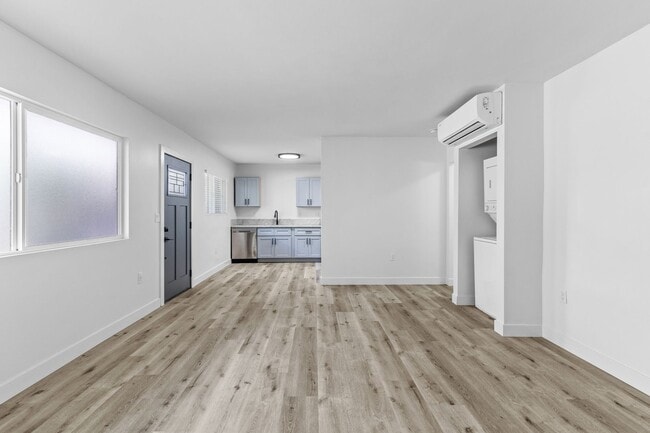 Building Photo - 15301 Prairie Ave