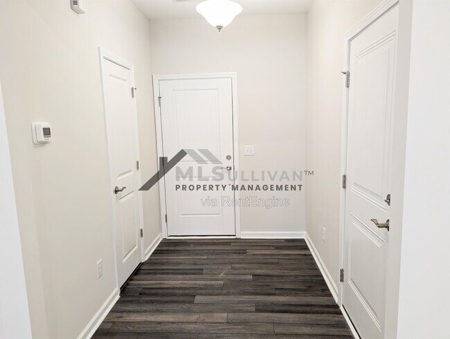 Foto del edificio - 1527 Smoky Mountains St