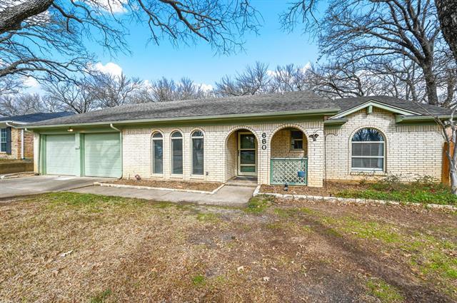 Foto principal - 660 Springhill Dr