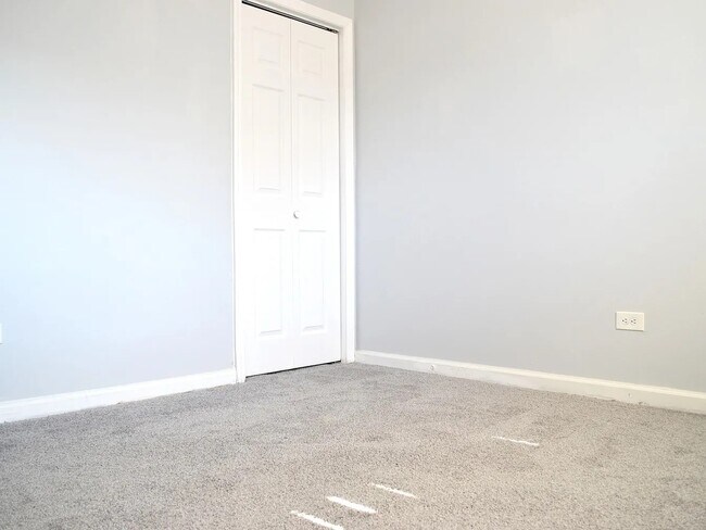 Foto del edificio - 16456 George Dr