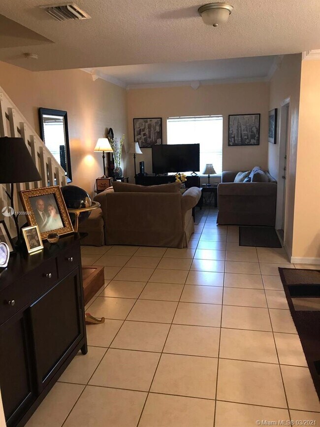 Building Photo - 2142  Siena Way 523 Hollywood Fl 33021