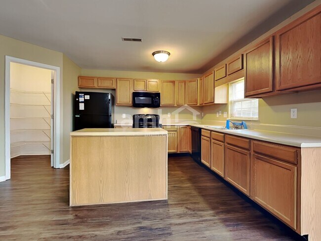 Building Photo - 4704 Ashfield Dr
