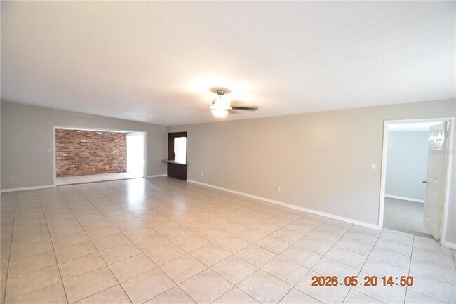 Foto del edificio - 8720 Flame Vine Ave