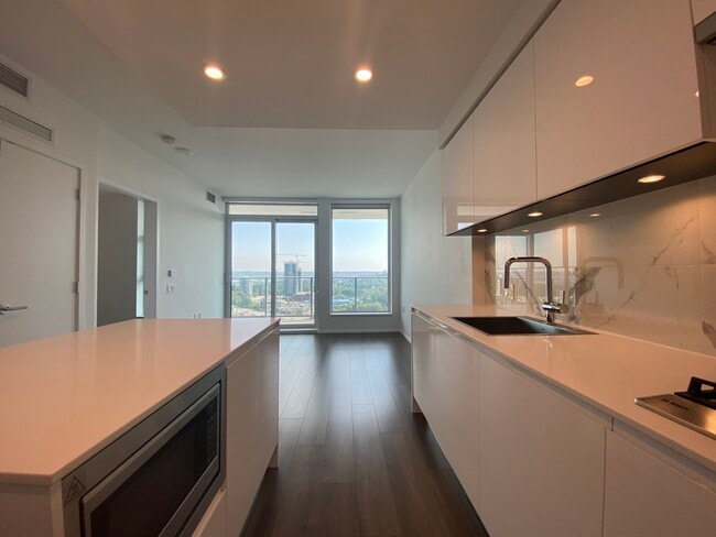 Building Photo - 3888 Evergreen Pl