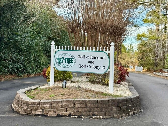 Foto del edificio - 1025 Plantation Dr W