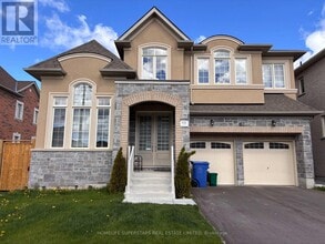 Building Photo - 62 Angus Morton Cres