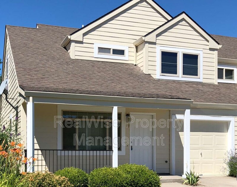 171 Crocker St, Ashland, OR 97520 Townhome Rentals in Ashland OR