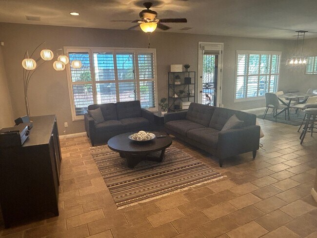 Building Photo - 22617 N Arrellaga Dr