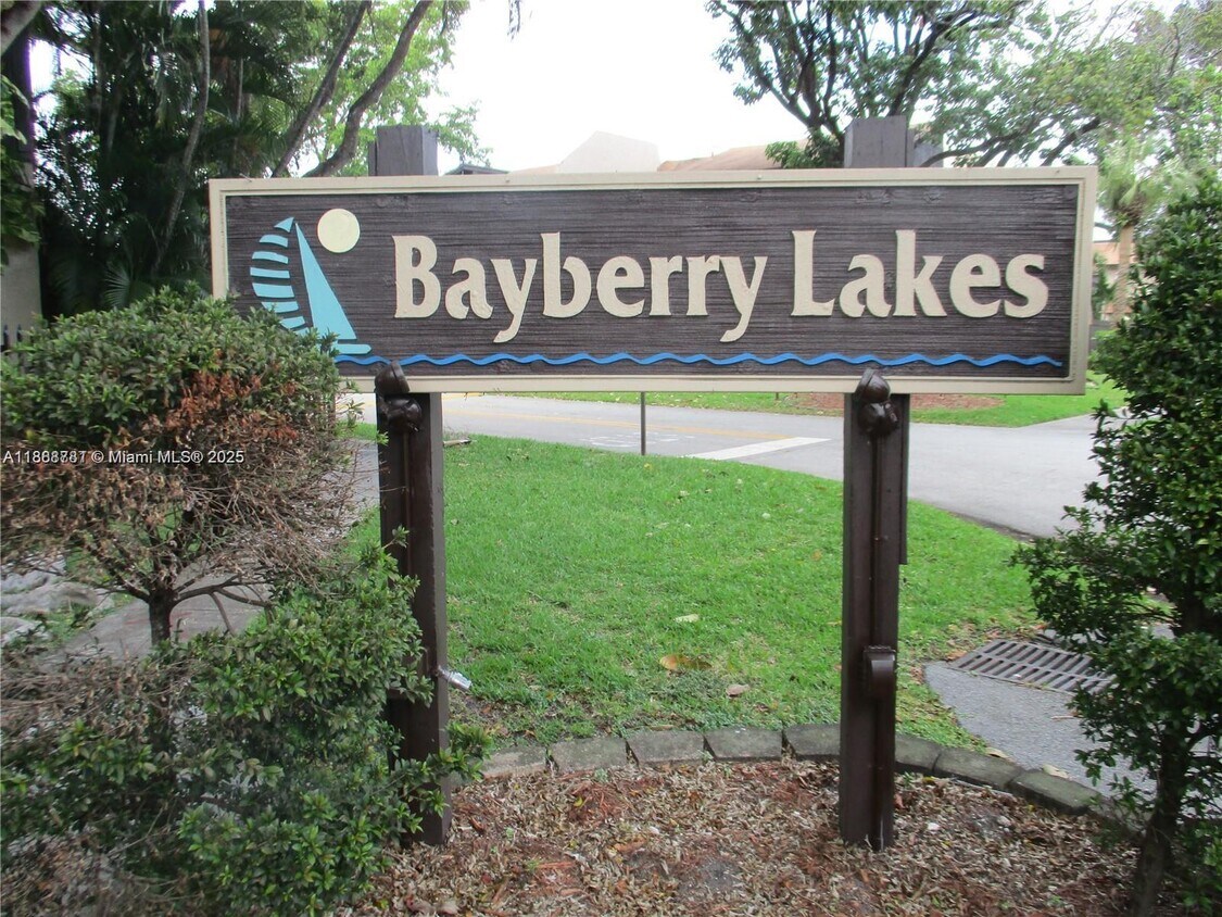 Foto principal - 1760 Bayberry Dr