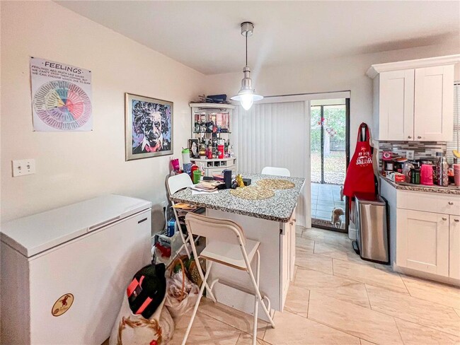 Foto del edificio - 2445 E Burr Oak Ct