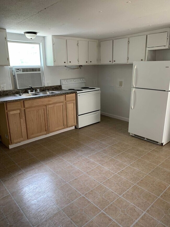 Foto del edificio - APPROVED SECTION 8 VOUCHERS APPLY NOW! Rent this 3 Bedroom in Trenton!