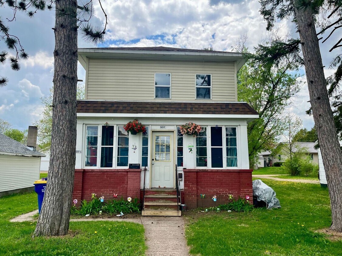 Foto principal - 507 E 7th St