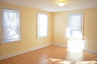 Building Photo - 183 Bradley St
