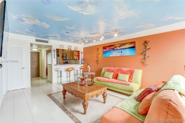 Building Photo - 2899 Collins Ave