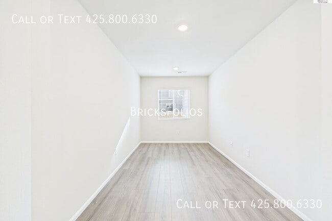 Foto del edificio - 19537 141st Ave Ct E
