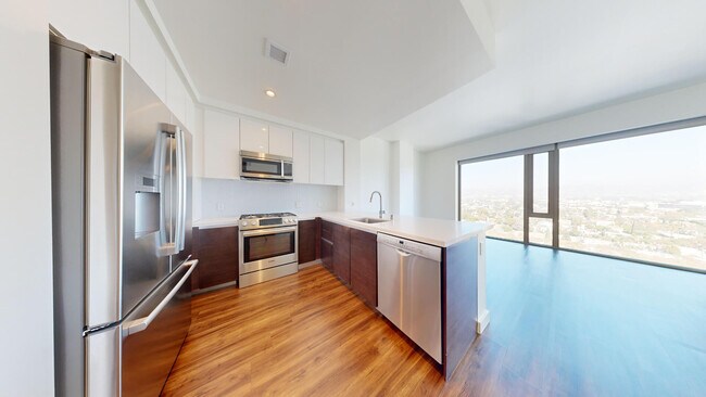 Interior Photo - Vision on Wilshire