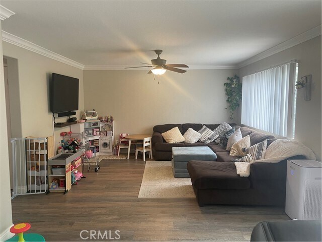 Building Photo - 130 Tamarack Dr