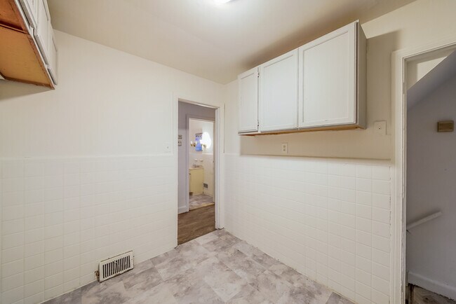 Building Photo - Beautiful Brick Home located on westside o...
