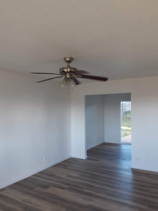 Building Photo - 750 Crosby Ln